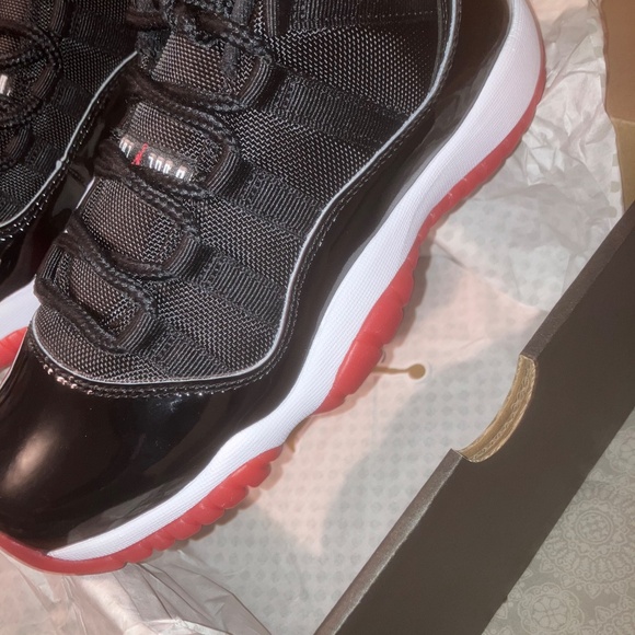 Air Jordan 11 Retro (6Y) NWT - Picture 6 of 9